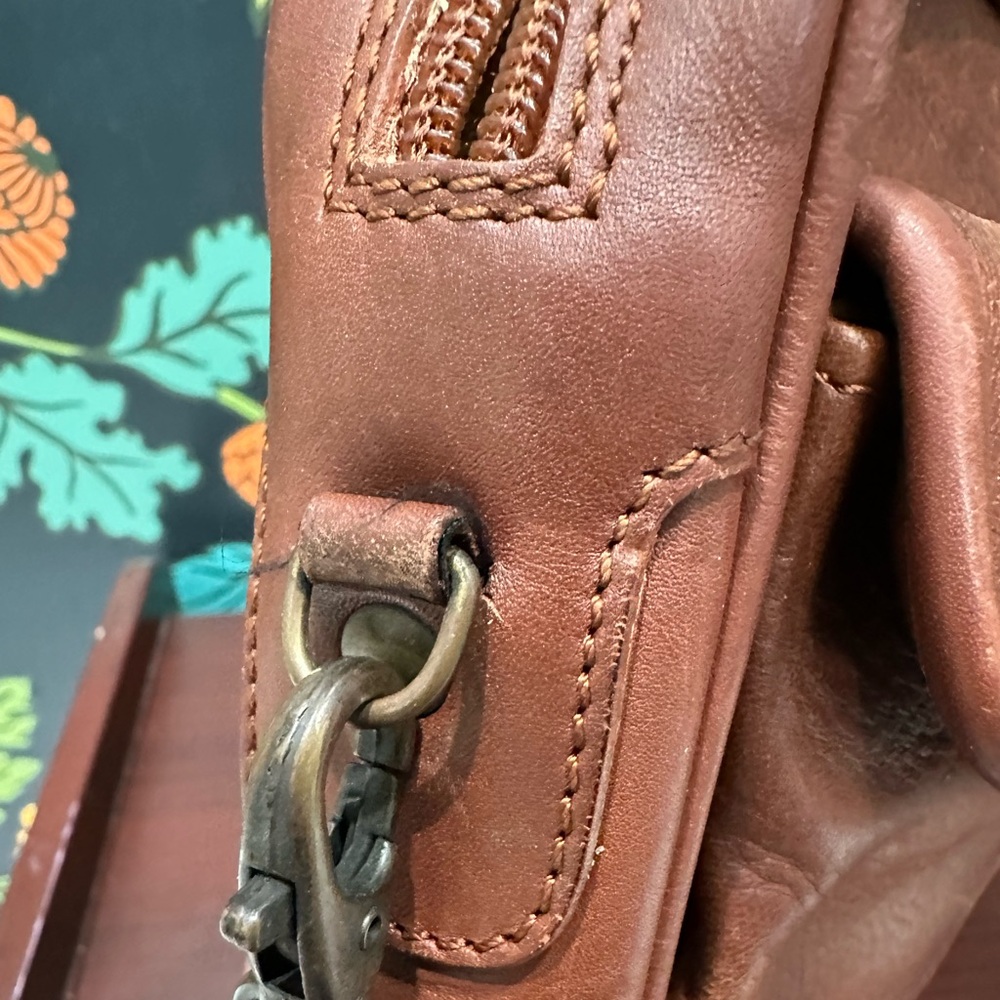 Bally Vintage Brown Leather Wristlet / Clutch with Front Pocket - Picture 6 of 11